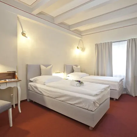 Altstadt Gaestehaus 3*